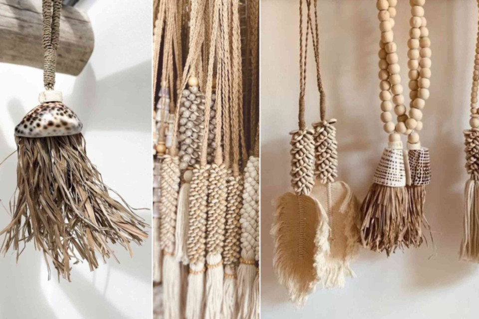 <p data-start="638" data-end="674"><strong data-start="638" data-end="672">✨ Beaded Accents for Your Home</strong></p>
<p data-start="676" data-end="898">Bead hangers aren&rsquo;t just for jewelry! Hang them on doors, drawer knobs or cabinets to add a playful and stylish accent to your home. Small details like these bring warmth and personality, making your space truly unique.</p>
<p data-start="900" data-end="982">💡 <strong data-start="903" data-end="911">Tip:</strong> Pick colors that match your interior for a harmonious and cozy vibe.</p>
<p data-start="984" data-end="1061">#HomeDecor #BeadedDetails #InteriorStyle #BohoInteriors</p>