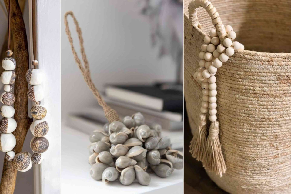 <p data-start="99" data-end="358">🌊 <strong data-start="102" data-end="127">Beach Details at Home&nbsp;</strong><br data-start="127" data-end="130">Sometimes it&rsquo;s the smallest details that bring the biggest holiday feeling. A strand of shells or beach beads on a basket, a doorknob or simply as a decorative piece in your living room &ndash; instantly coastal, instantly relaxed.</p>
<p data-start="360" data-end="431">Tip: Mix natural tones with a few colorful beads for a playful twist.</p>
<p data-start="433" data-end="492">Where would you add a touch of beach vibe in your home?</p>
<p data-start="494" data-end="585">#LesCouleursDuMonde #SeasaltAndPicnics #BohoDecor #BeachVibes #CoastalLiving #GlobalStyle</p>