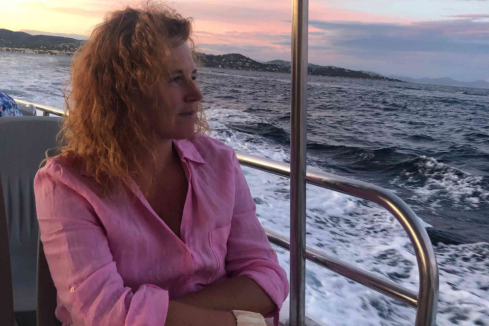 <p>🌅 <strong>A new chapter begins </strong></p>
<p data-start="208" data-end="302">It&rsquo;s not always about knowing where you&rsquo;re going &mdash; sometimes it&rsquo;s just about moving forward.</p>
<p data-start="304" data-end="512">This space marks a new beginning for me, a place where I&rsquo;ll share more of the thoughts and visuals behind <em data-start="410" data-end="433">Les Couleurs du Monde</em> &mdash; the ones that inspire me, reflect who I am and shape the way I see things.</p>
<p data-start="514" data-end="637">Less about the end result, more about the journey &mdash; the ideas, textures and quiet moments that define my creative rhythm.</p>
<p data-start="514" data-end="637">I hope what I share here inspires you &mdash; to slow down, notice the little things, and create what feels true to you.&nbsp;<br data-start="815" data-end="818">And if these glimpses of my world remind you to find beauty in your own &mdash; in calm mornings, soft light and honest simplicity &mdash; then I&rsquo;ve shared something that matters. From the Editor &mdash; Cindy</p>