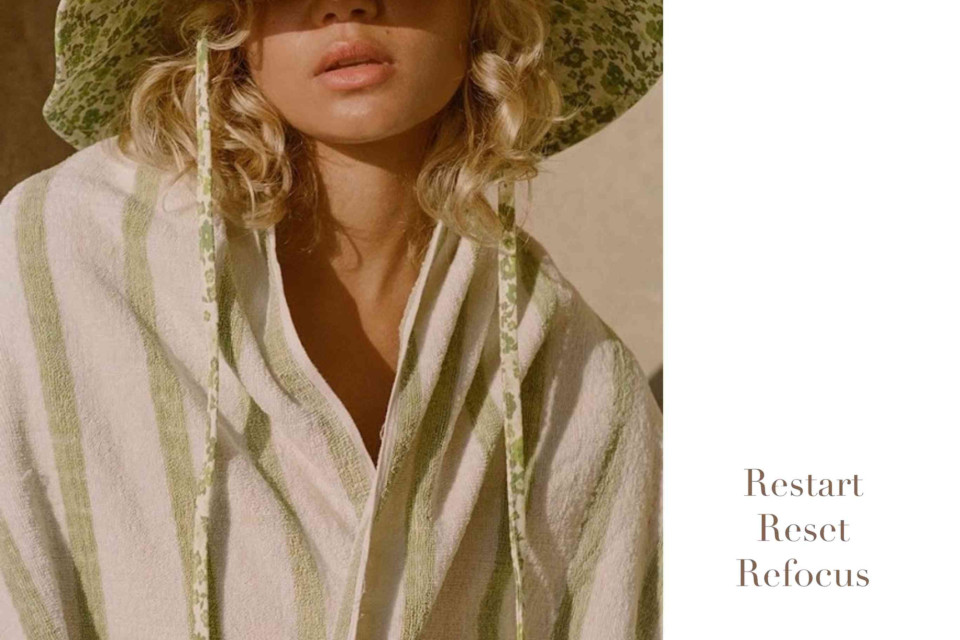 <p data-start="133" data-end="182"><strong data-start="133" data-end="180">Start the day with a simple wellness habit.</strong></p>
<p data-start="184" data-end="394">Drinking warm lemon water in the morning is a simple routine many people use to start the day. Lemon contains vitamin C and antioxidants which support the immune system and help the body begin the day hydrated.</p>
<p data-start="396" data-end="571">Adding fresh lemon to water can also support digestion and encourage people to drink more fluids during the morning. It is often used as a gentle alternative to sugary drinks.</p>
<p data-start="573" data-end="702">A small habit such as starting the day with lemon water can help create a simple moment to focus before the day begins.</p>
<p data-start="704" data-end="796" data-is-last-node="" data-is-only-node="">#LesCouleursDuMonde #Beaut&eacute;DuMonde #MorningRoutine #LemonWater #HealthyHabits #DailyWellness</p>