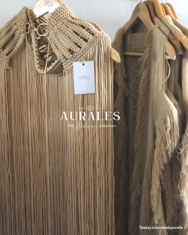 <p><strong><button class="hover:duration-80 duration-800 cursor-pointer text-left align-baseline inline underline decoration-textOff/25 decoration-1 underline-offset-[5px] animate-underlineFade after:content-[&quot;&quot;] hover:text-super hover:decoration-super/80 hover:underline-offset-[7px] dark:decoration-textOffDark/30 dark:hover:text-superDark dark:hover:decoration-superDark/80 transition-all motion-reduce:transition-none appearance-none bg-transparent border-0 p-0 m-0 [td_&amp;]:table-cell align-baseline inline-block align-top" type="button" data-state="closed">Bohemian with a Unique Touch</button></strong><br>The Aurales Bohemian Collection combines free-spirited elegance with modern design. Featuring detailed fringe work and natural textures, these pieces capture the essence of boho style. Perfect for coastal getaways or casual outings, each item adds a distinctive and timeless element to your wardrobe.</p>